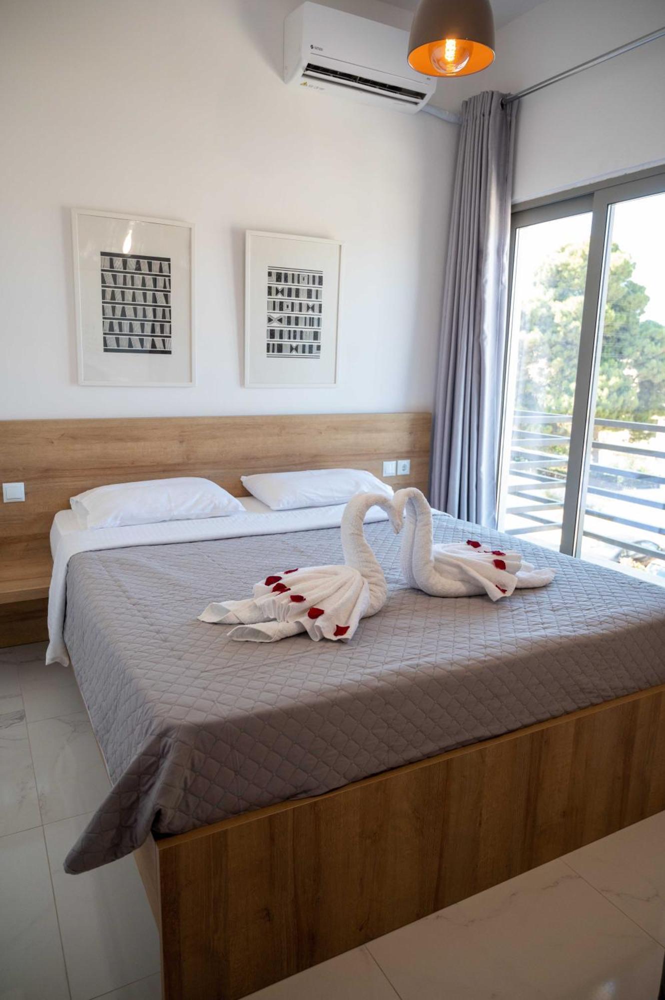 ארטמידה Finikas Suites & Apartments 10Min From Athens Airport מראה חיצוני תמונה