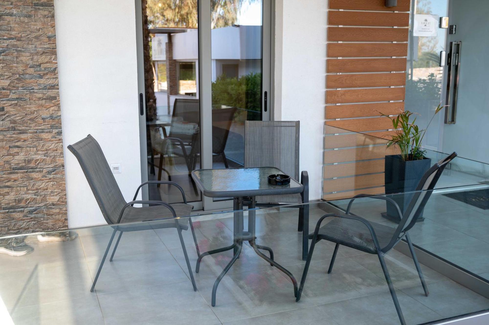 ארטמידה Finikas Suites & Apartments 10Min From Athens Airport מראה חיצוני תמונה